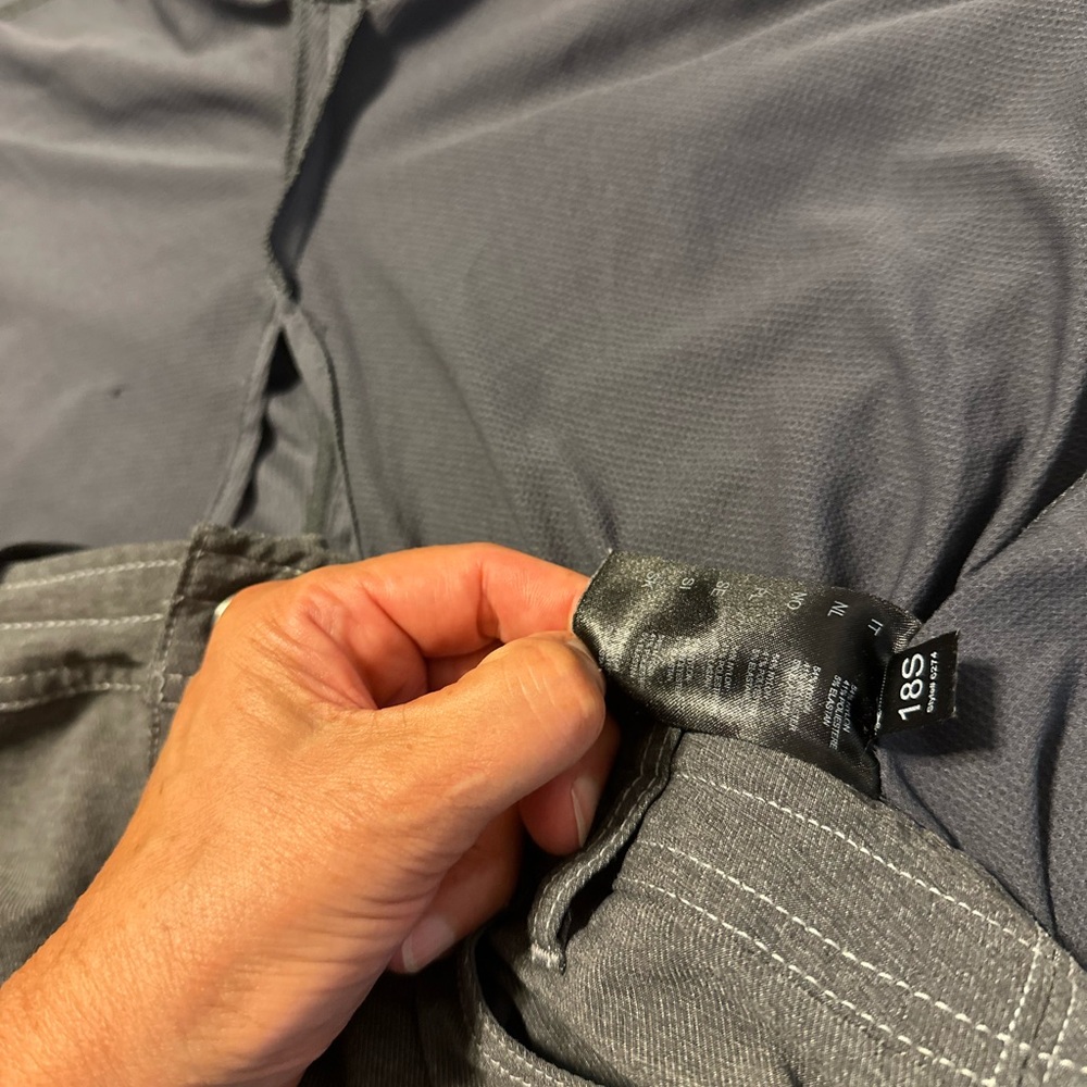 KUHL Cargo Skorts 10 - Picture 8 of 8